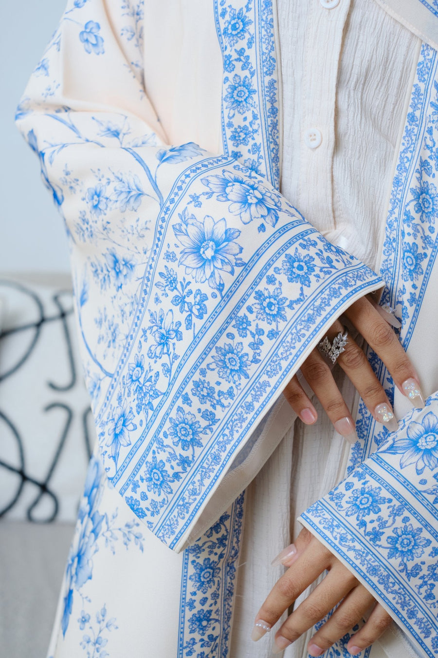 Nilofar — Printed Linen Abaya - Noorulnoura